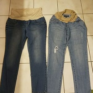 2 pairs of maternity Jeans.